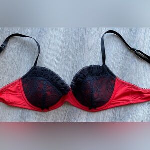 NWOT RED/BLK Lightly Lined Underwire, 34B *P1071